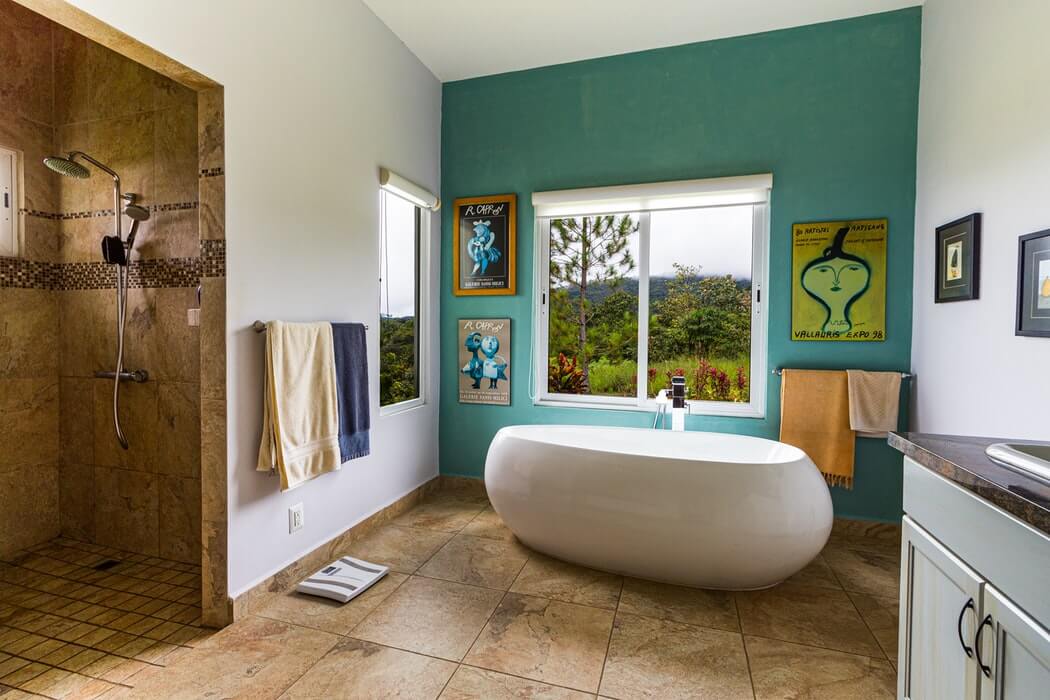 7 practices for a spotless bathroom