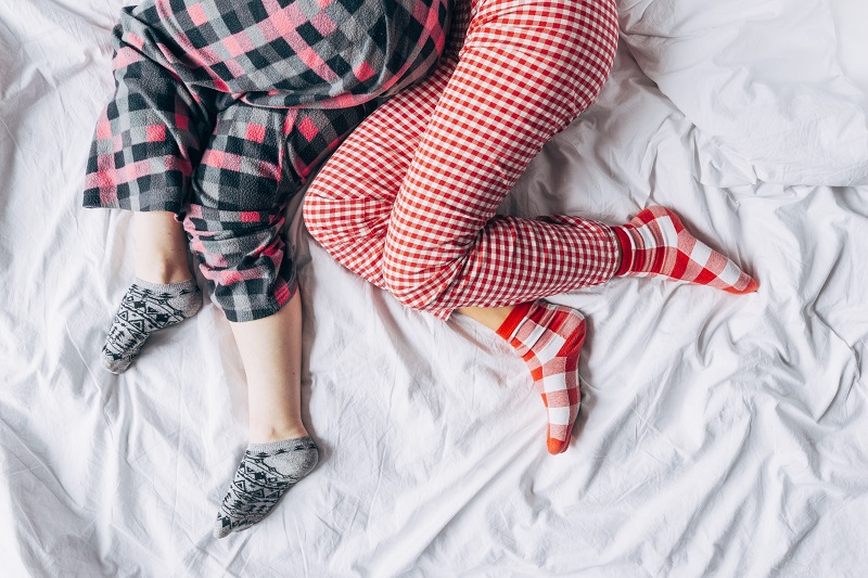 5 reasons to wear socks when you sleep