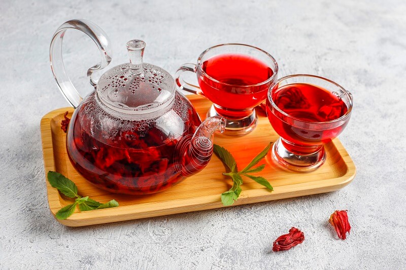Hibiscus tea reduces high blood pressure, and keep the liver and heart healthy