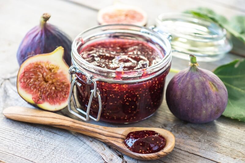 Whole fig jam, aromatic and sophisticated