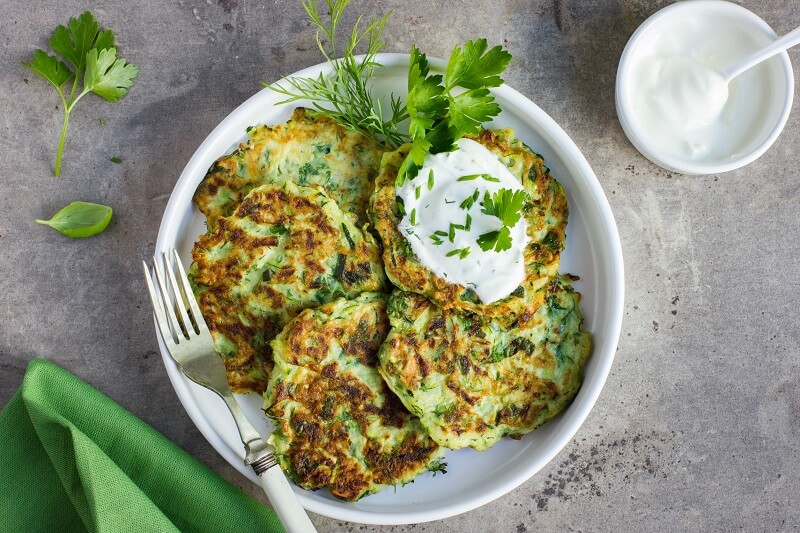 Hearty spinach potato pancakes: crispy on the outside, creamy on the inside