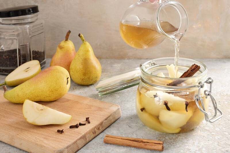 Flavored pear compote. A quick and easy recipe