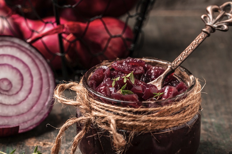 Red onion jam, a recipe for special dishes