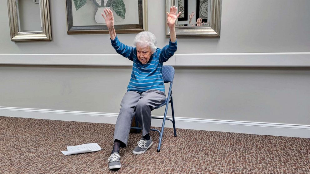 “When I get old, I’ll quit” - a 102-year-old great-grandmother has four workouts per week